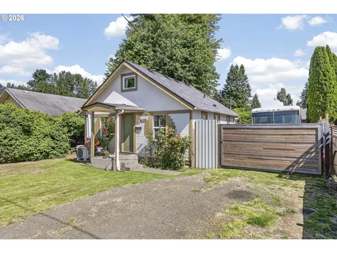 105 Ineer Street Kelso WA 98626