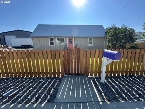 307 N Canyon Boulevard John Day OR 97845