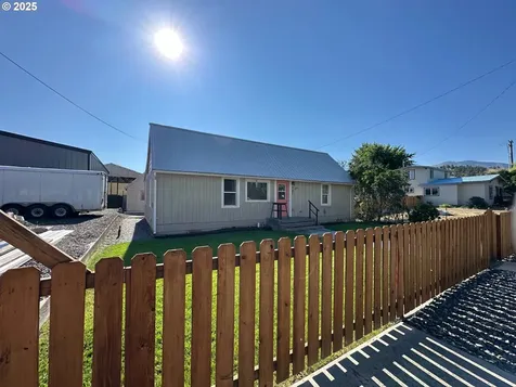 307 N Canyon Boulevard John Day OR 97845