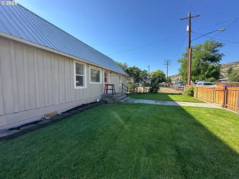 307 N Canyon Boulevard John Day OR 97845