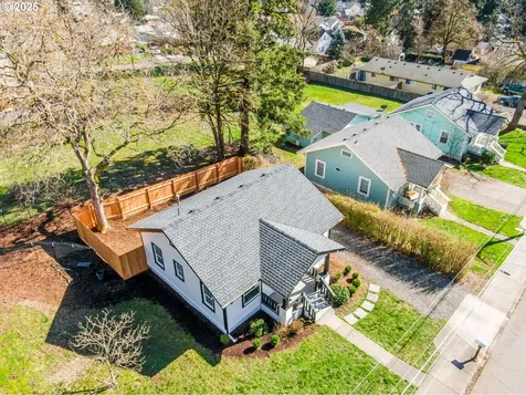 924 NW Ivy Street Camas WA 98607