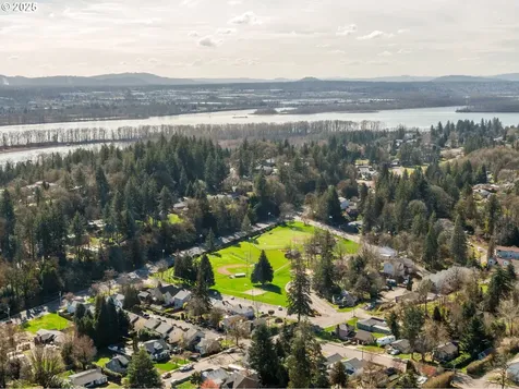 924 NW Ivy Street Camas WA 98607