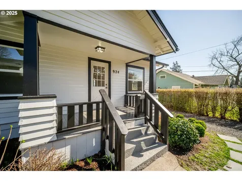924 NW Ivy Street Camas WA 98607