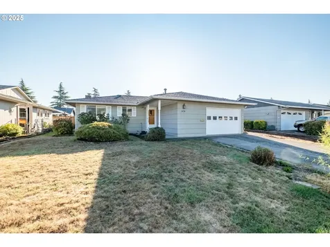 464 W Clackamas Circle Woodburn OR 97071