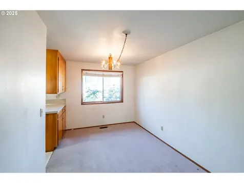 464 W Clackamas Circle Woodburn OR 97071