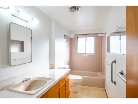 464 W Clackamas Circle Woodburn OR 97071