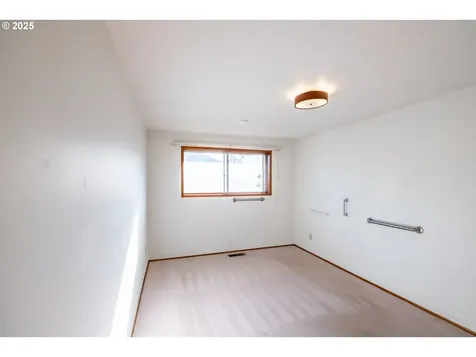 464 W Clackamas Circle Woodburn OR 97071