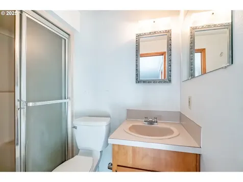 464 W Clackamas Circle Woodburn OR 97071