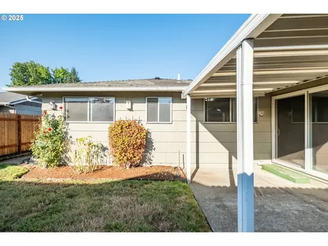 464 W Clackamas Circle Woodburn OR 97071