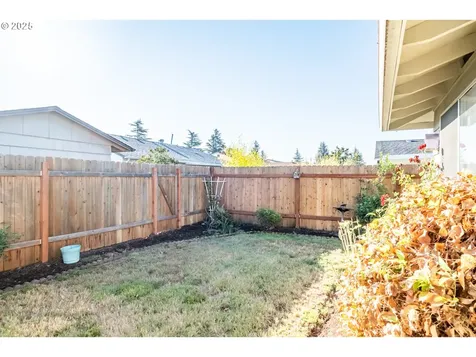 464 W Clackamas Circle Woodburn OR 97071