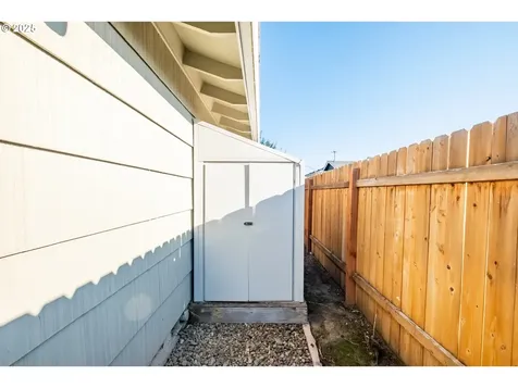 464 W Clackamas Circle Woodburn OR 97071