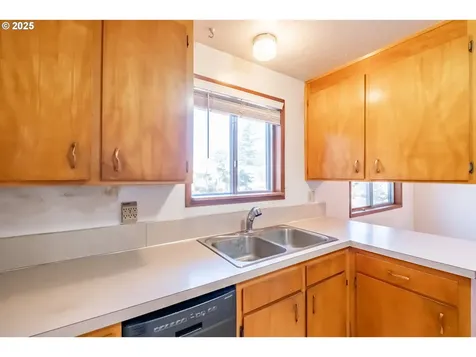 464 W Clackamas Circle Woodburn OR 97071
