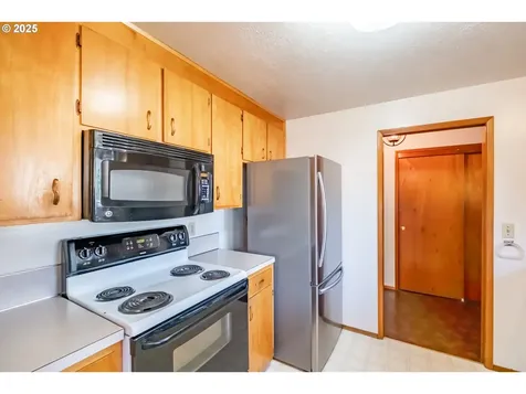 464 W Clackamas Circle Woodburn OR 97071