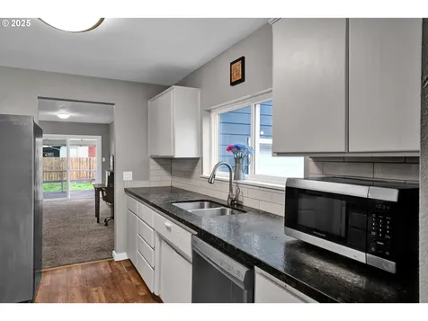 756 S 7th Street Cottage Grove OR 97424