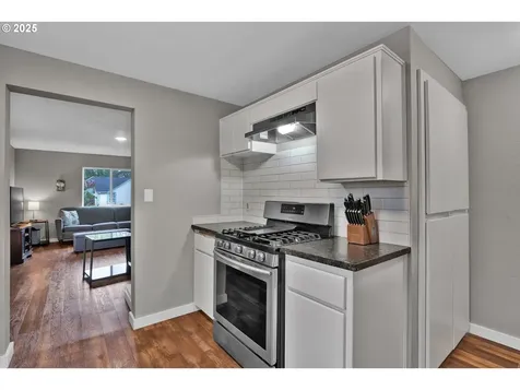 756 S 7th Street Cottage Grove OR 97424