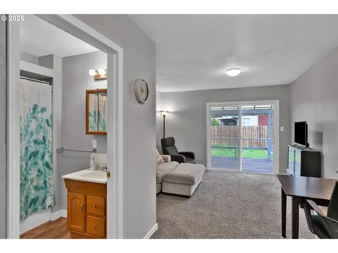 756 S 7th Street Cottage Grove OR 97424