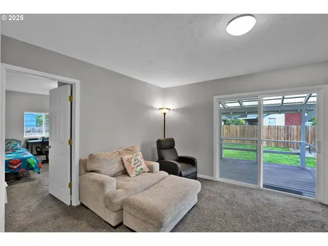 756 S 7th Street Cottage Grove OR 97424