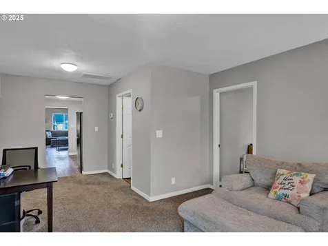 756 S 7th Street Cottage Grove OR 97424