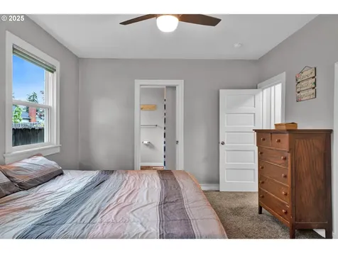 756 S 7th Street Cottage Grove OR 97424