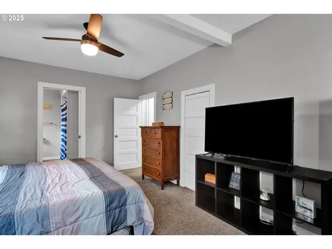 756 S 7th Street Cottage Grove OR 97424