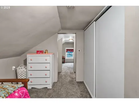 756 S 7th Street Cottage Grove OR 97424