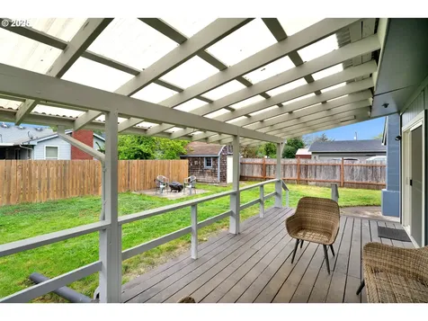 756 S 7th Street Cottage Grove OR 97424
