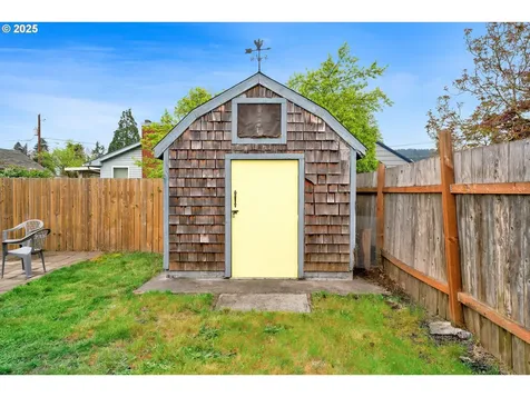 756 S 7th Street Cottage Grove OR 97424