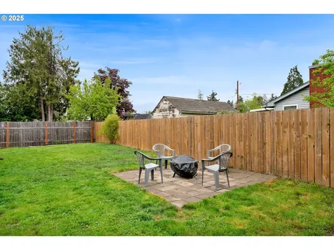 756 S 7th Street Cottage Grove OR 97424