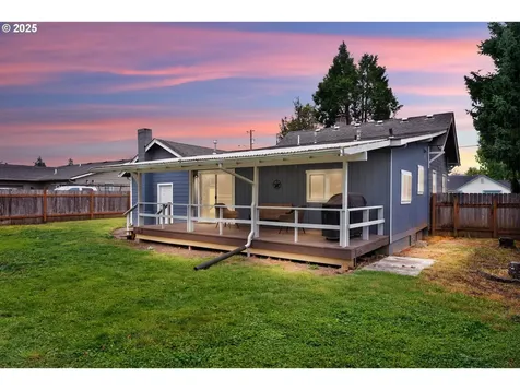 756 S 7th Street Cottage Grove OR 97424
