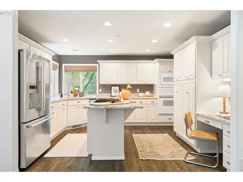 12428 SW 55th Place Portland OR 97219