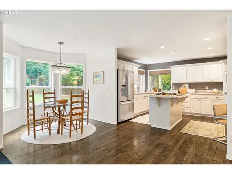 12428 SW 55th Place Portland OR 97219
