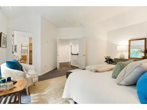 12428 SW 55th Place Portland OR 97219