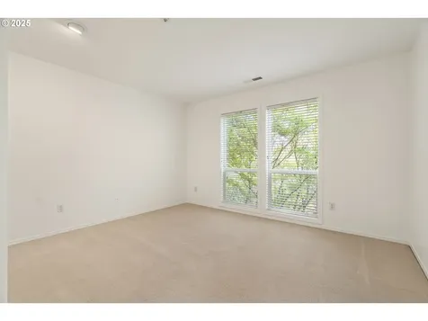 12428 SW 55th Place Portland OR 97219
