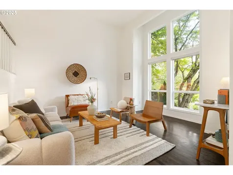 12428 SW 55th Place Portland OR 97219