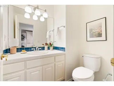 12428 SW 55th Place Portland OR 97219