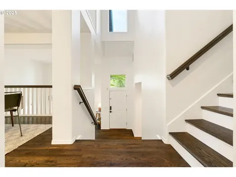 12428 SW 55th Place Portland OR 97219
