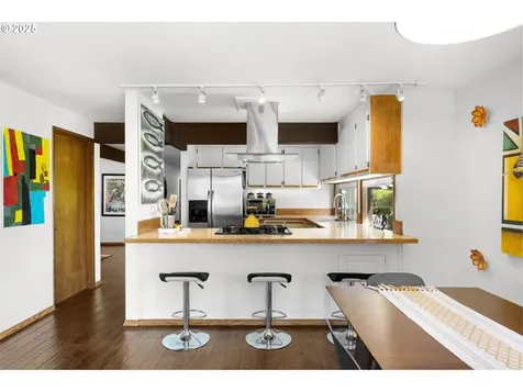 19800 NW Quail Hollow Drive Portland OR 97229