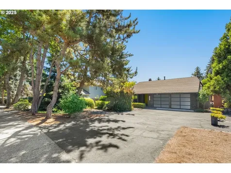 19800 NW Quail Hollow Drive Portland OR 97229