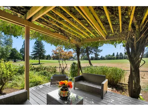 19800 NW Quail Hollow Drive Portland OR 97229