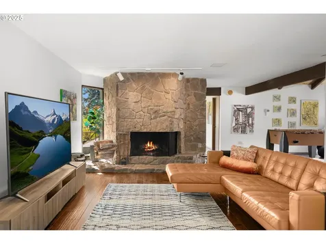 19800 NW Quail Hollow Drive Portland OR 97229