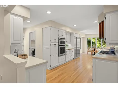 2395 SW Timberline Drive Portland OR 97225