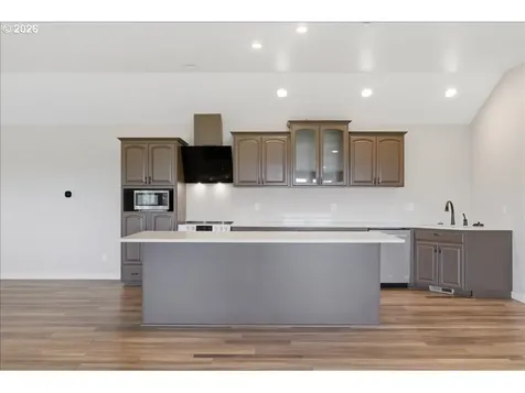 27579 Riggs Hill Road Foster OR 97345