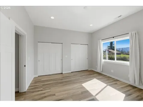 27579 Riggs Hill Road Foster OR 97345