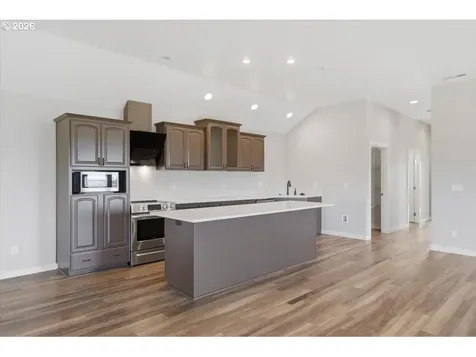 27579 Riggs Hill Road Foster OR 97345