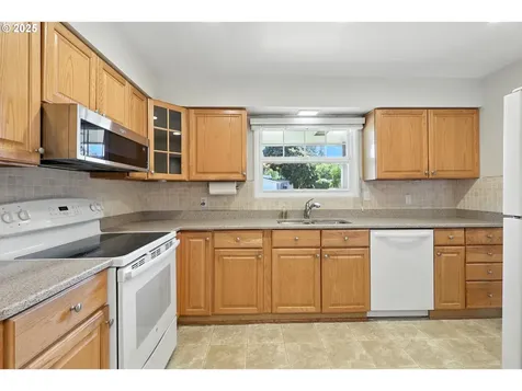 13141 NE Eugene Street Portland OR 97230