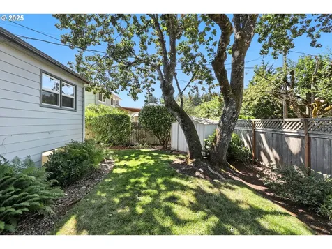 13141 NE Eugene Street Portland OR 97230