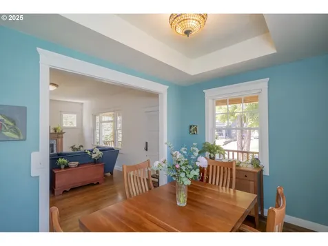 6204 N Burrage Avenue Portland OR 97217