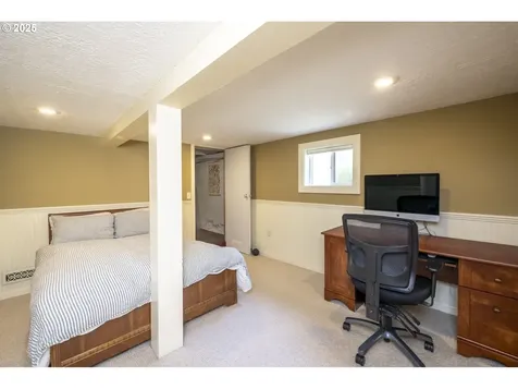 6204 N Burrage Avenue Portland OR 97217