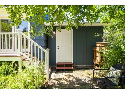 6204 N Burrage Avenue Portland OR 97217