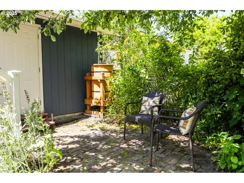 6204 N Burrage Avenue Portland OR 97217